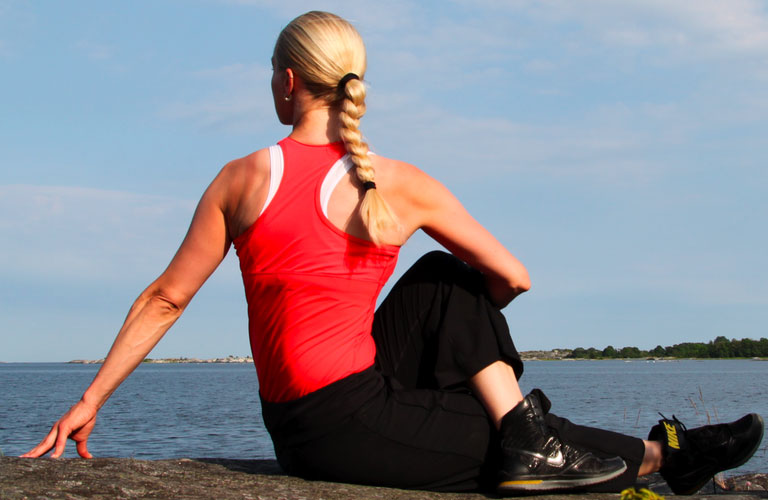 gluteus stretch twist