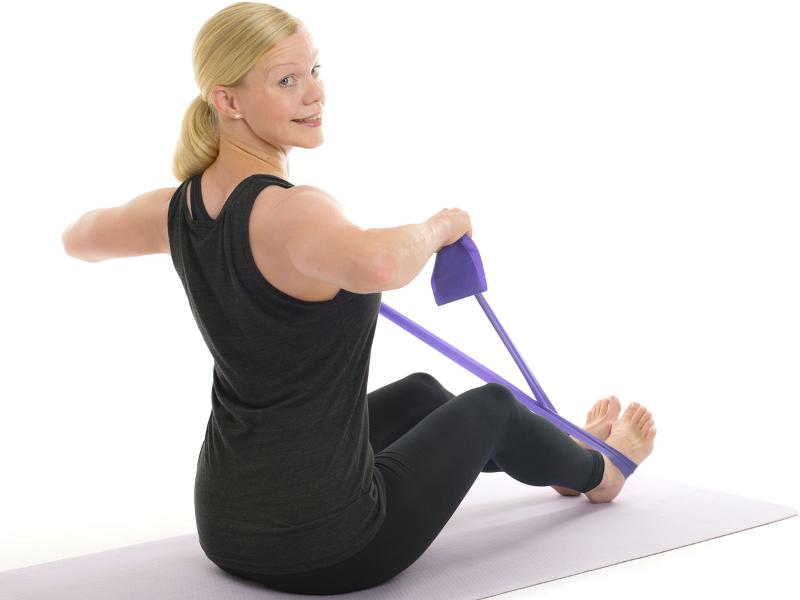 seated shoulder row exercise band