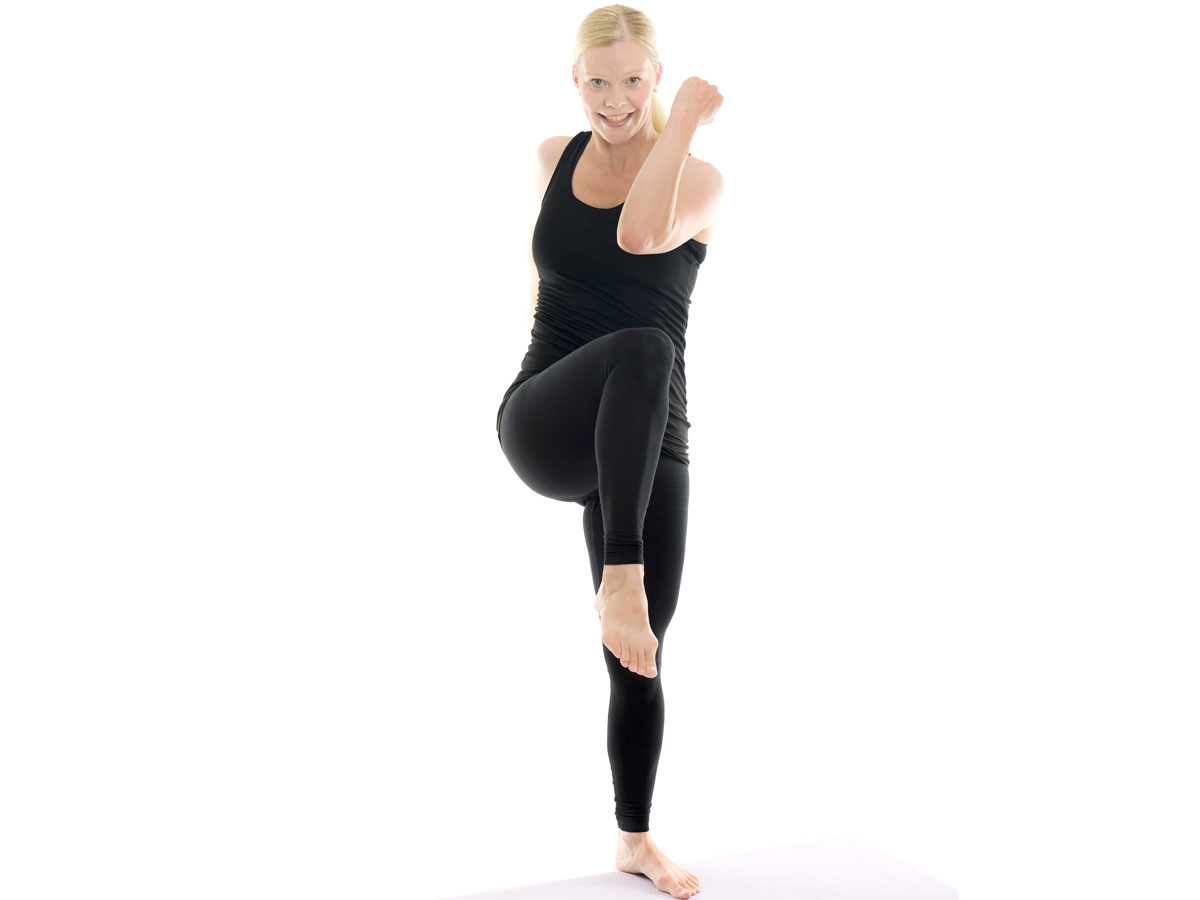Rotating knee lift rotating knee lift